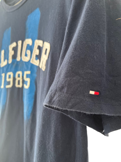 TOMMY HILFIGER T SHIRT SIZE L